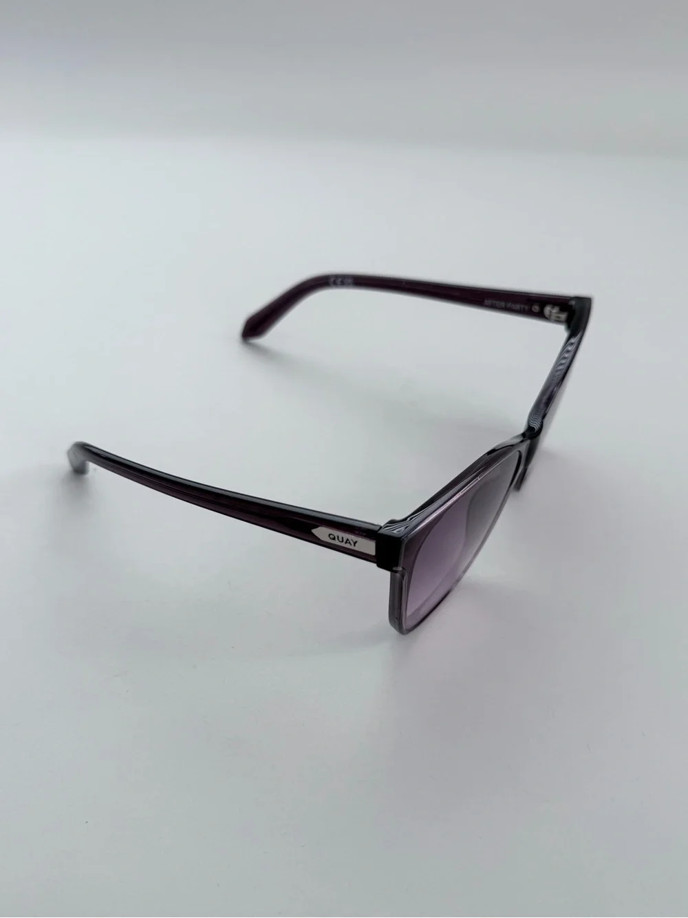 QUAY After Party Purple Oversized Cat Eye Sunglasses NWT